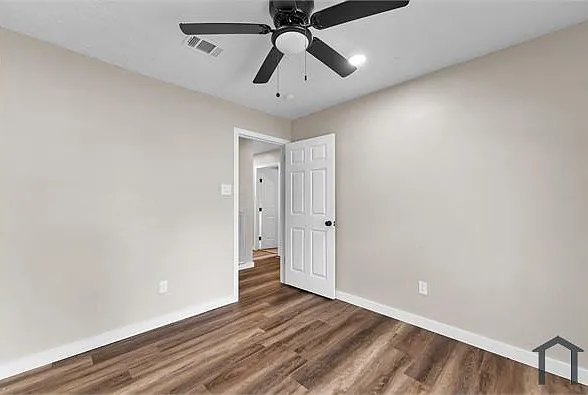 4 bed, 1730 sqft, $2,400 — Photo 4