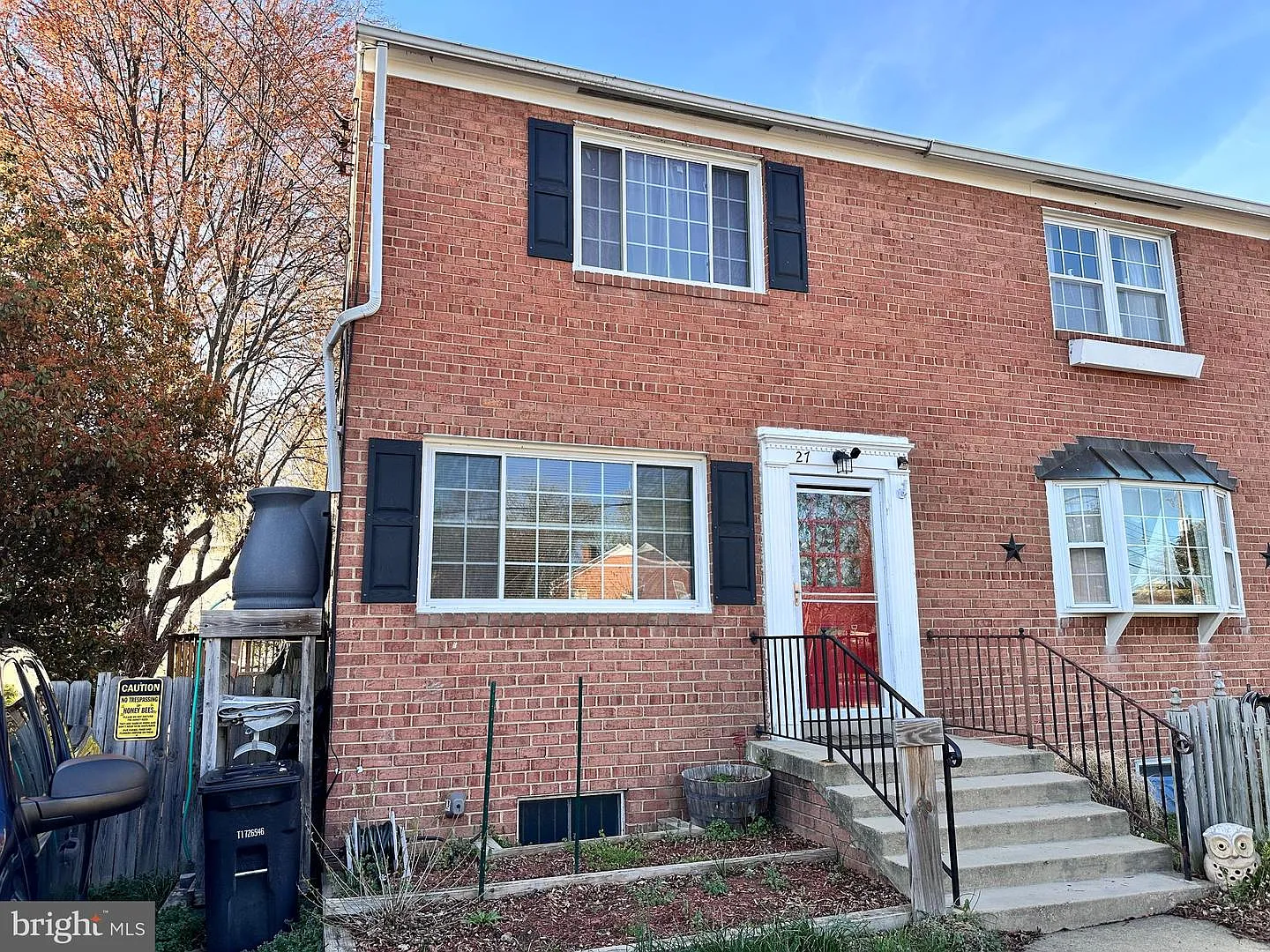 27 Garden Dr photo 1