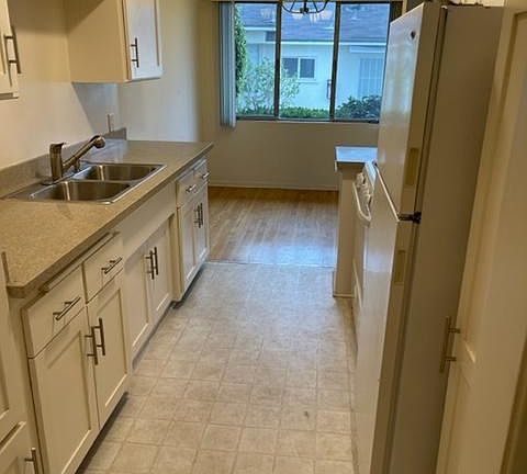 5th image of 919 18th St #B