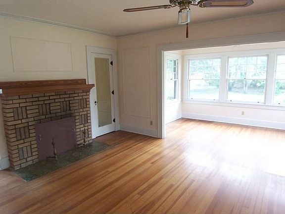 4th image of 5401 1st Ave N