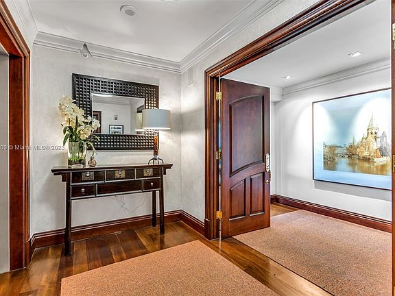 3rd image of 20201 E Country Club Dr APT 1606