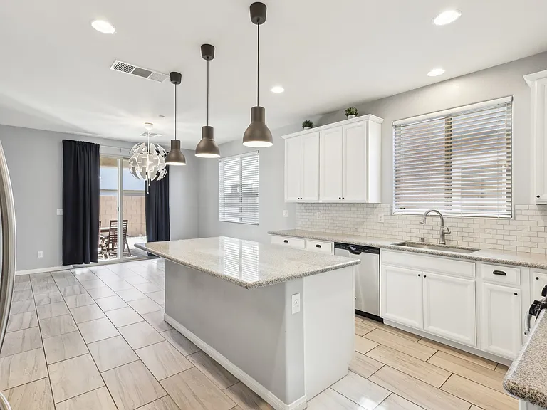 457 Cornelius Kelly Ave — Photo 9