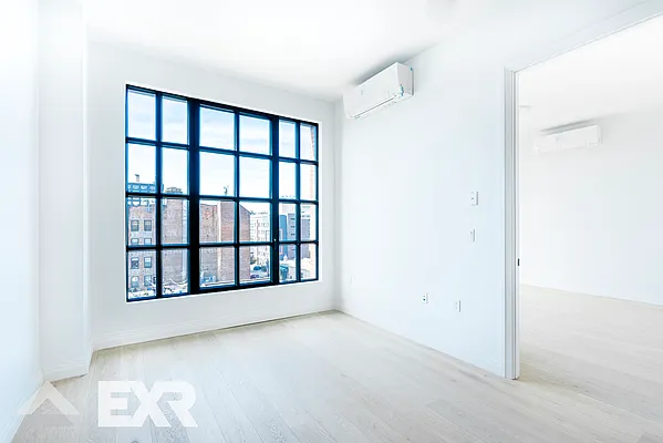 Rented by EXR | media 4