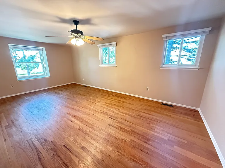 3163 Plymouth Rd — Photo 40