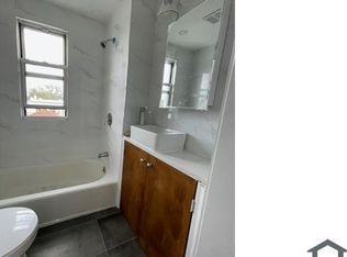6141 55th St FLOOR 2, Maspeth, NY 11378