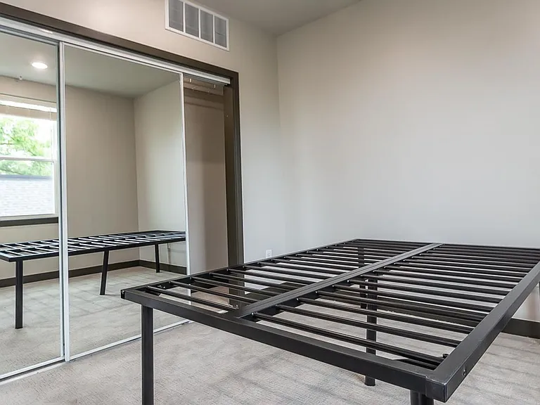 The Bentley Apartments — Photo 76