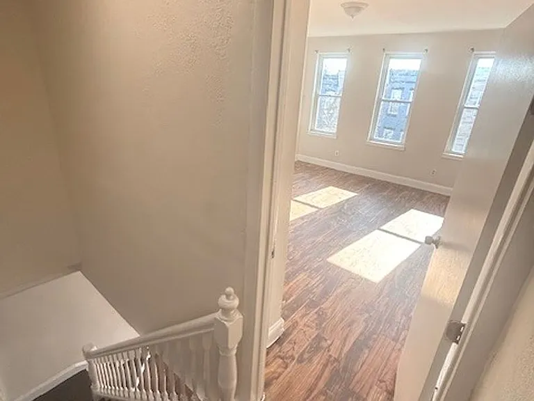 2518 W Fairmount Ave — Photo 11