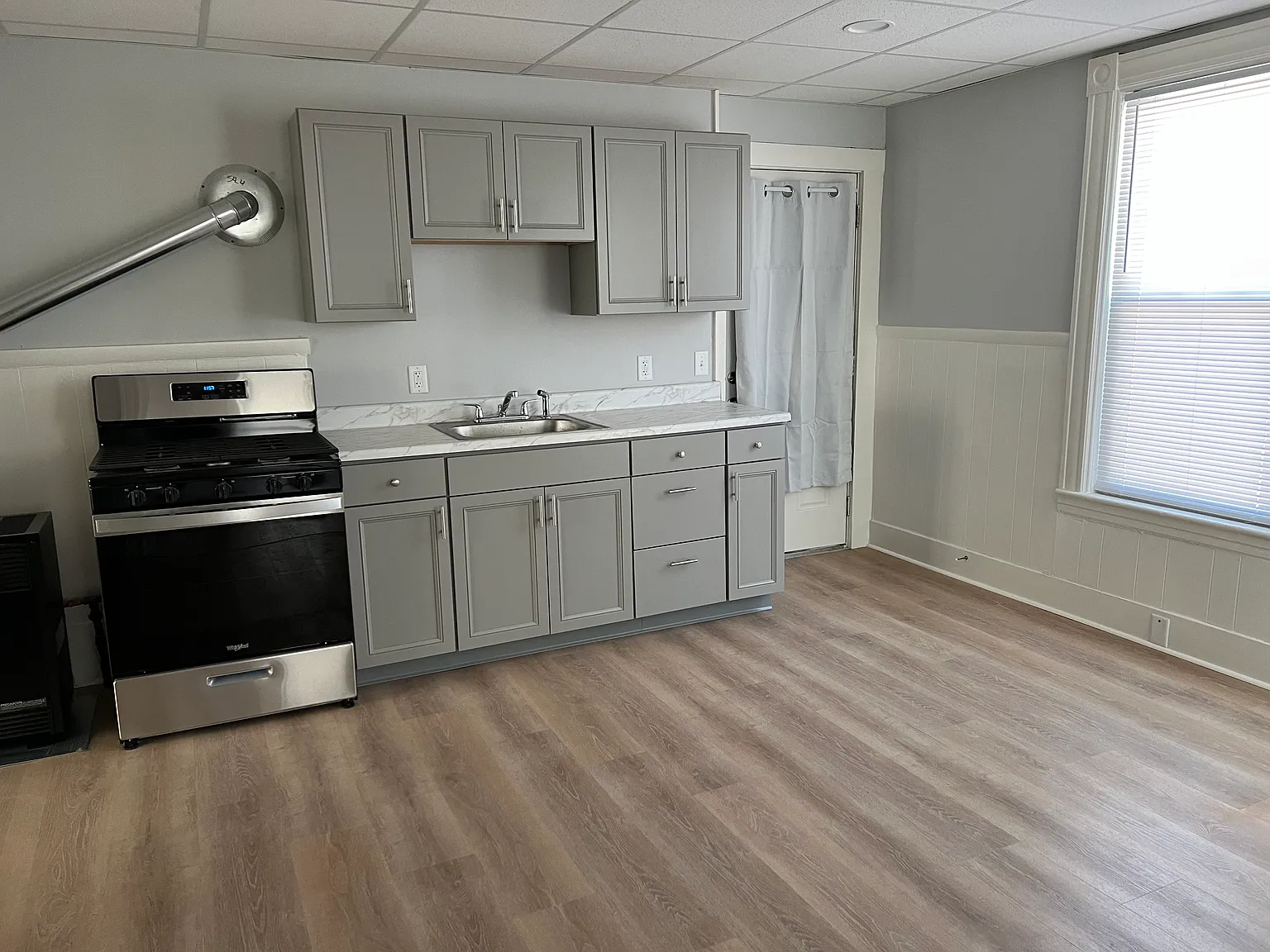 1 bed, 500 sqft, $1,600 — Photo 4