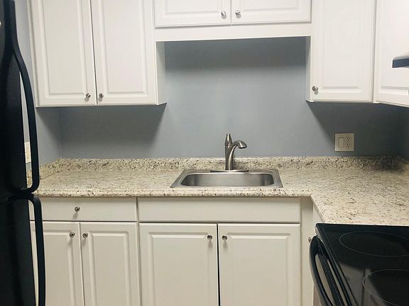 3rd image of 2506 W Stroud Ave APT 103