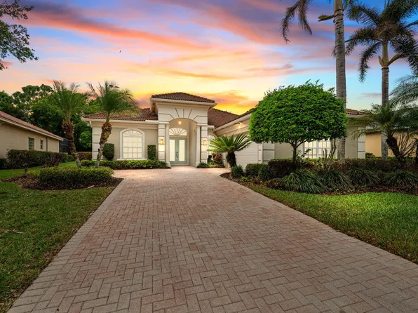 9113 One Putt Place, Port St Lucie, FL 34986