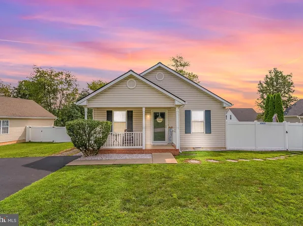 606 Artisan Way, Martinsburg, WV 25401