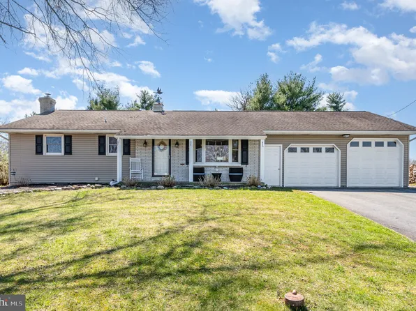 1634 Campus Rd, Elizabethtown, PA 17022