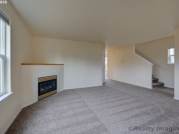 4th image of 1427 NE Herrold Ct