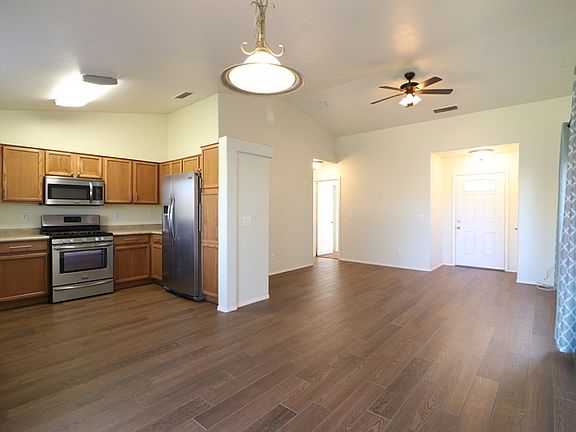 4th image of 5302 W Huntington Dr