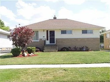 15808 Rowena Ave photo 1