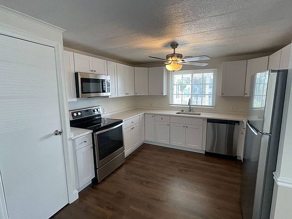3rd image of 29 Camino Real Ct