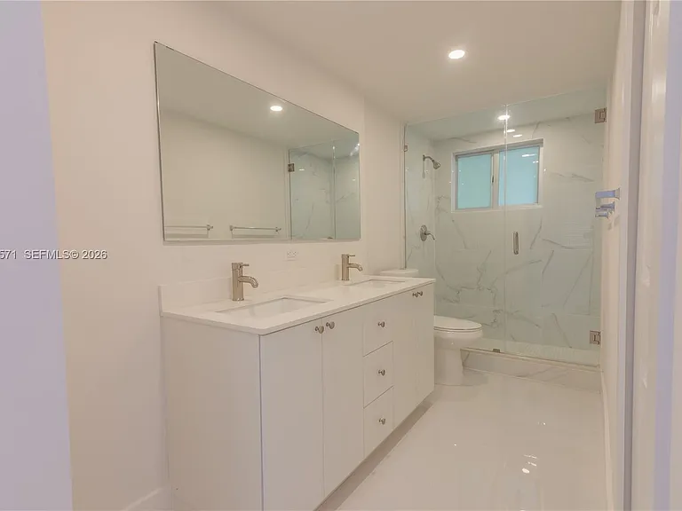 3755 NE 167th St #6 — Photo 18