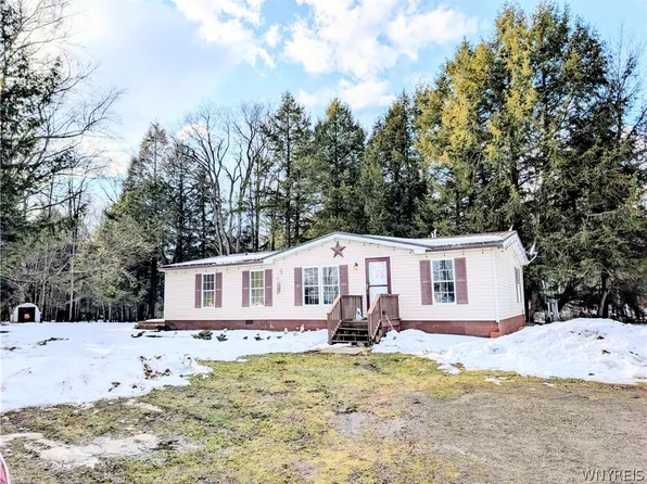 6450 Campbell Rd, Gainesville, NY 14066