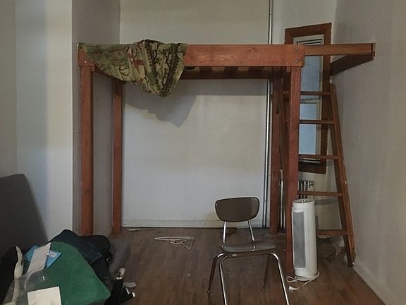 2nd image of 114 Walton St APT 05