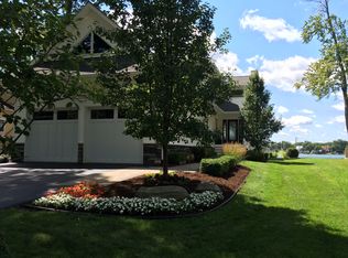 7025 Locklin, West Bloomfield, MI 48324