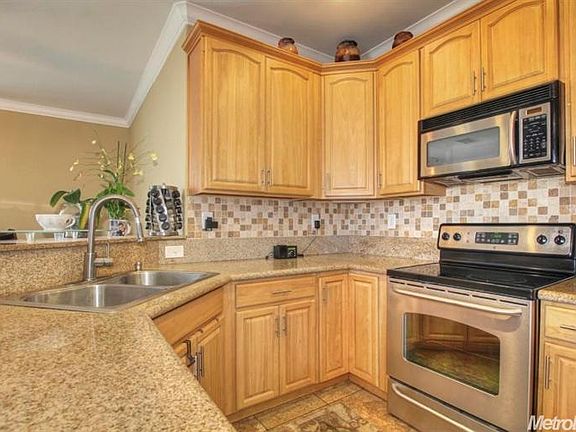 4th image of 8154 Redford Way