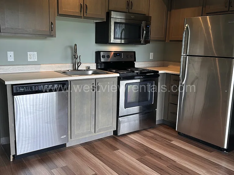 203 E Laurel St — Photo 306