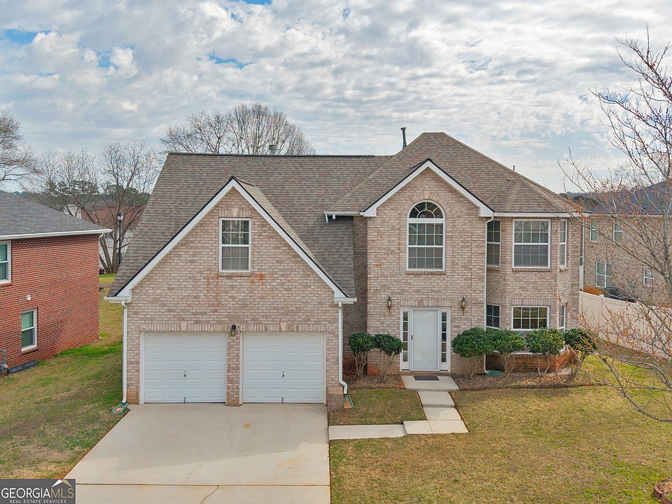 1st image of 323 Daytona Dr