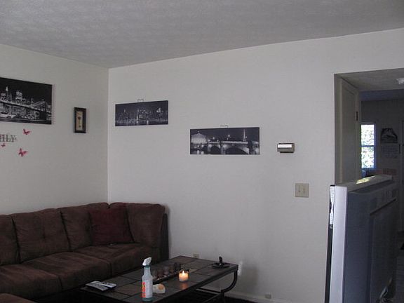 3rd image of 14 W Weaver Ave