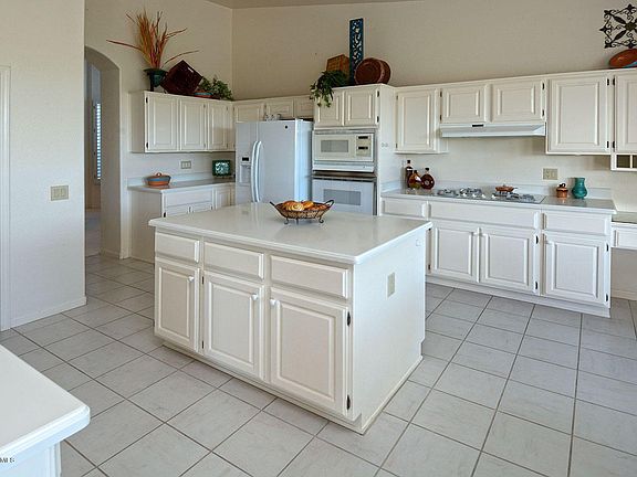 4th image of 63827 E Squash Blossom Ln
