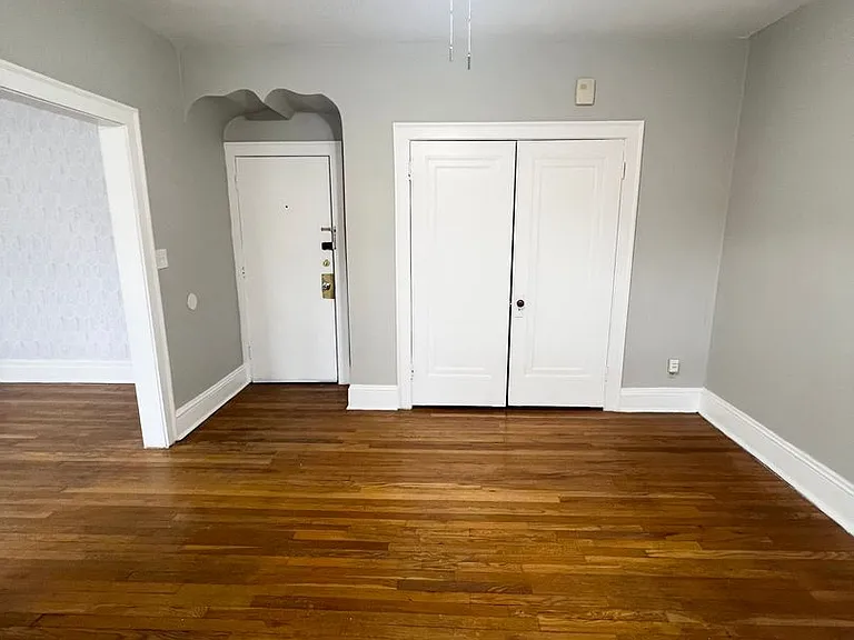 2704 Mayfield Road — Photo 15