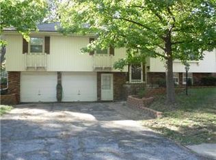 12820 Winchester Ave, Grandview, MO 64030