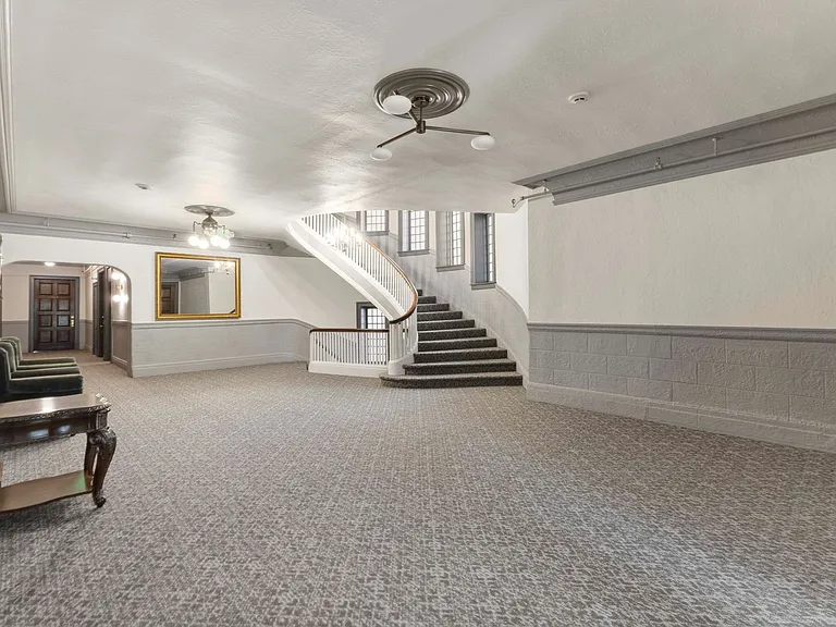 The New Carroll Apartments — Photo 38