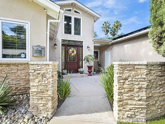 3rd image of 4854 Campanile Dr