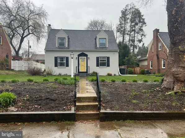 1021 Skyline Dr, Lancaster, PA 17601