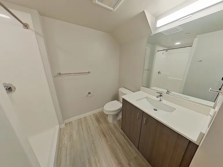 Ferry Street Flats - Modern Studios and Lofted units right by campus! — Photo 46