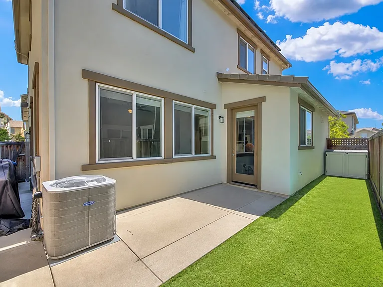339 Emory Ct — Photo 24