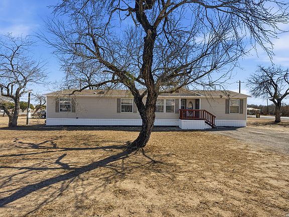 3rd image of 708 Mesquite