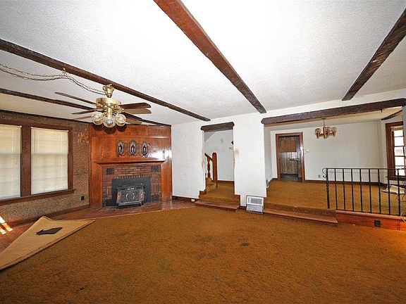4th image of 2504 SW Granthurst Ave