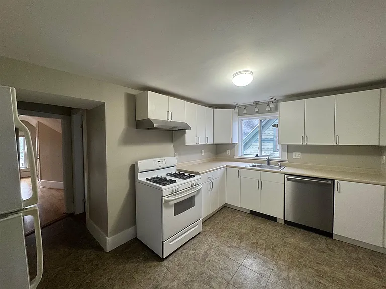 24 Francesca Ave #3 — Photo 2