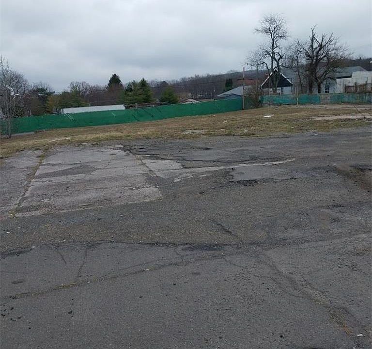 2nd image of 1017-1019 N Church St