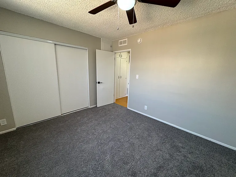 1550 N Harvard Blvd #15 — Photo 9