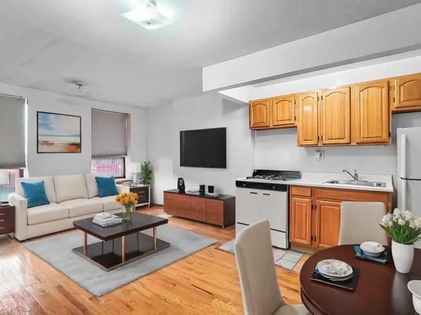 1797 Lexington Avenue image 1 of 5