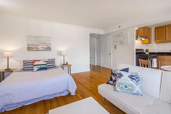 Rented by Coldwell Banker American Homes | media 6