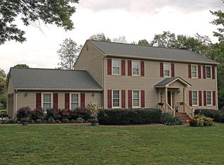 8335 Webster Dr, Roanoke, VA 24019