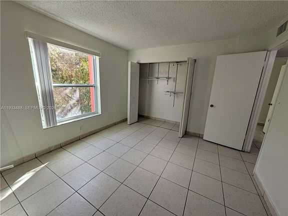 4th image of D310-9405 W Flagler St #D310