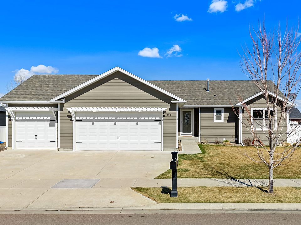 1st image of 117 39th Ave NE