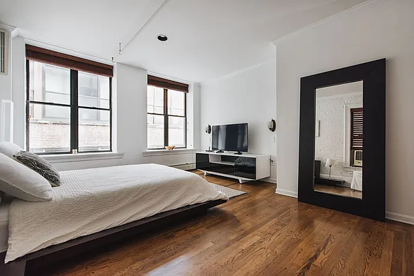 Sold by Harmonycity Corp. | media 32