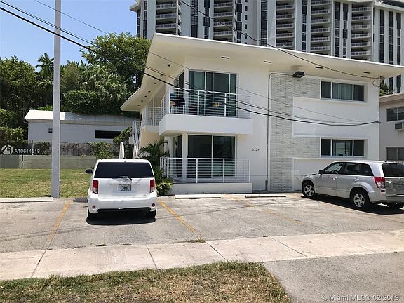 2nd image of 1329 NE 105th St APT 2