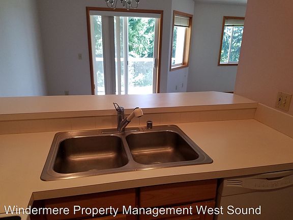 4th image of 26318 Illinois Ave NE Unit A304