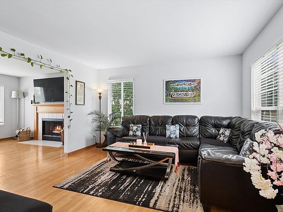 5th image of 2797 Yellowstone Dr